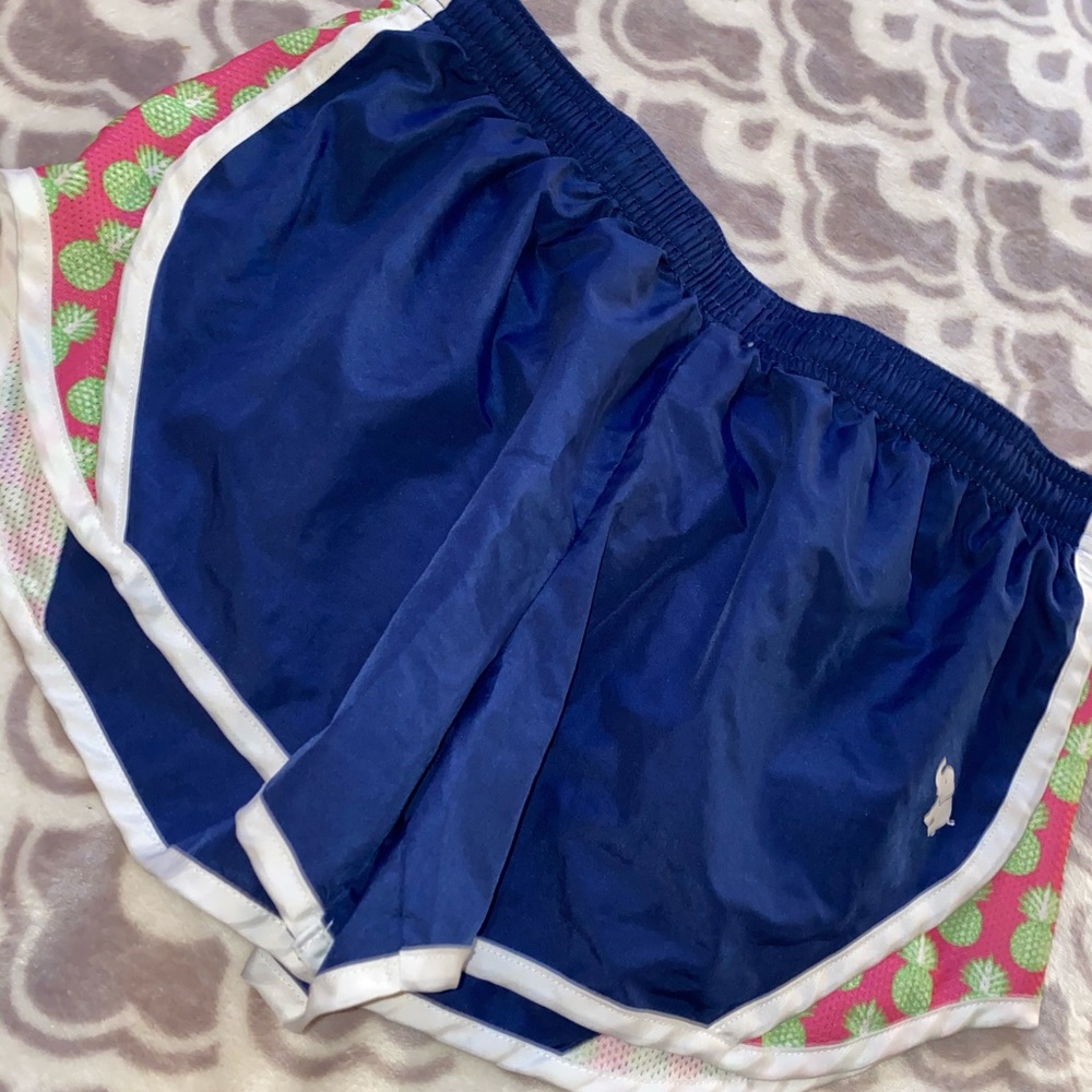 Ngil shorts🛍